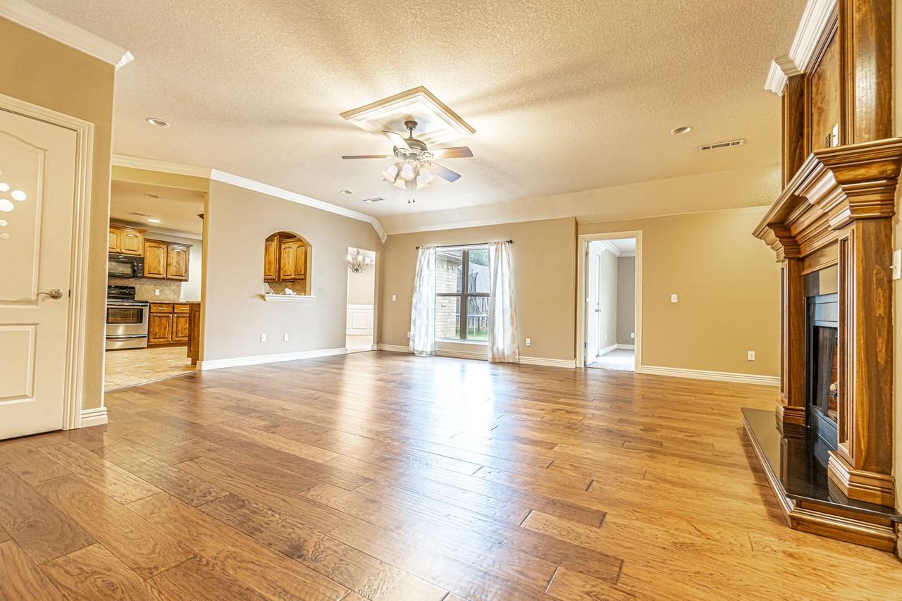1151 Torbay Trce - Photo 4 of 24
