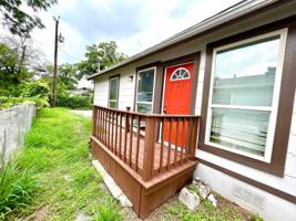 featured image of 1222 Fenfield Ave #2