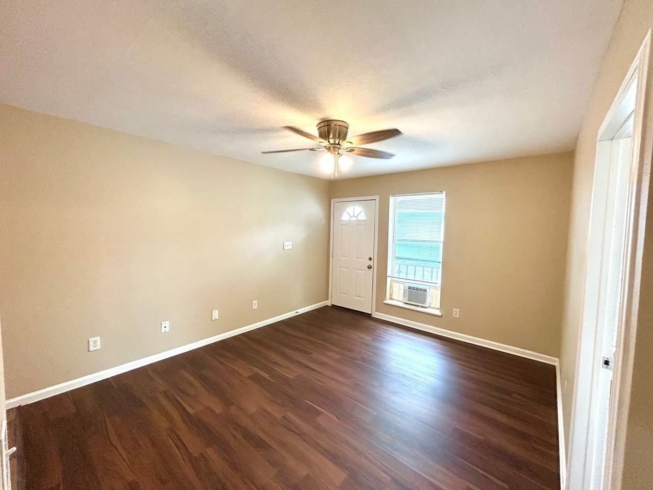 1222 Fenfield Ave #2 - Photo 2 of 16
