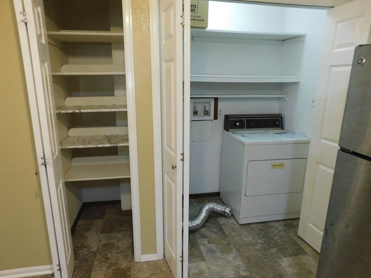 563 E Good Hope Cir #E - Photo 6 of 12