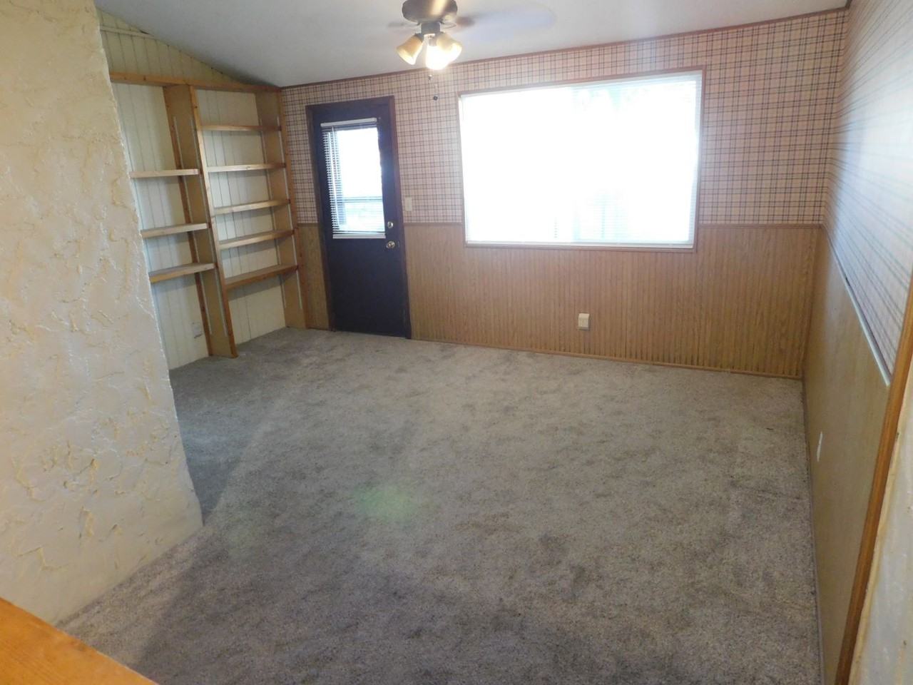 563 E Good Hope Cir #E - Photo 7 of 12