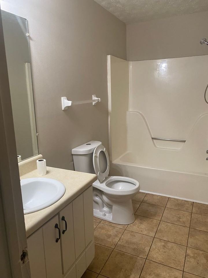 105 Fairhaven Ct - Photo 7 of 14