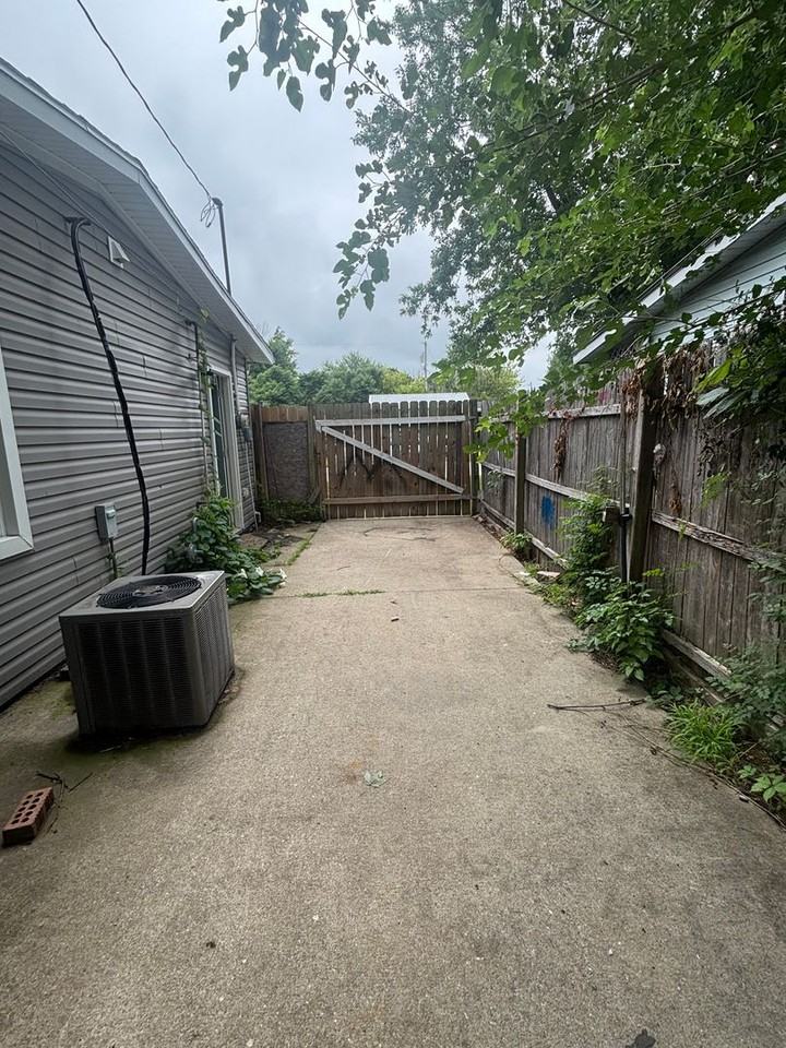 629 Jed Pl - Photo 3 of 10