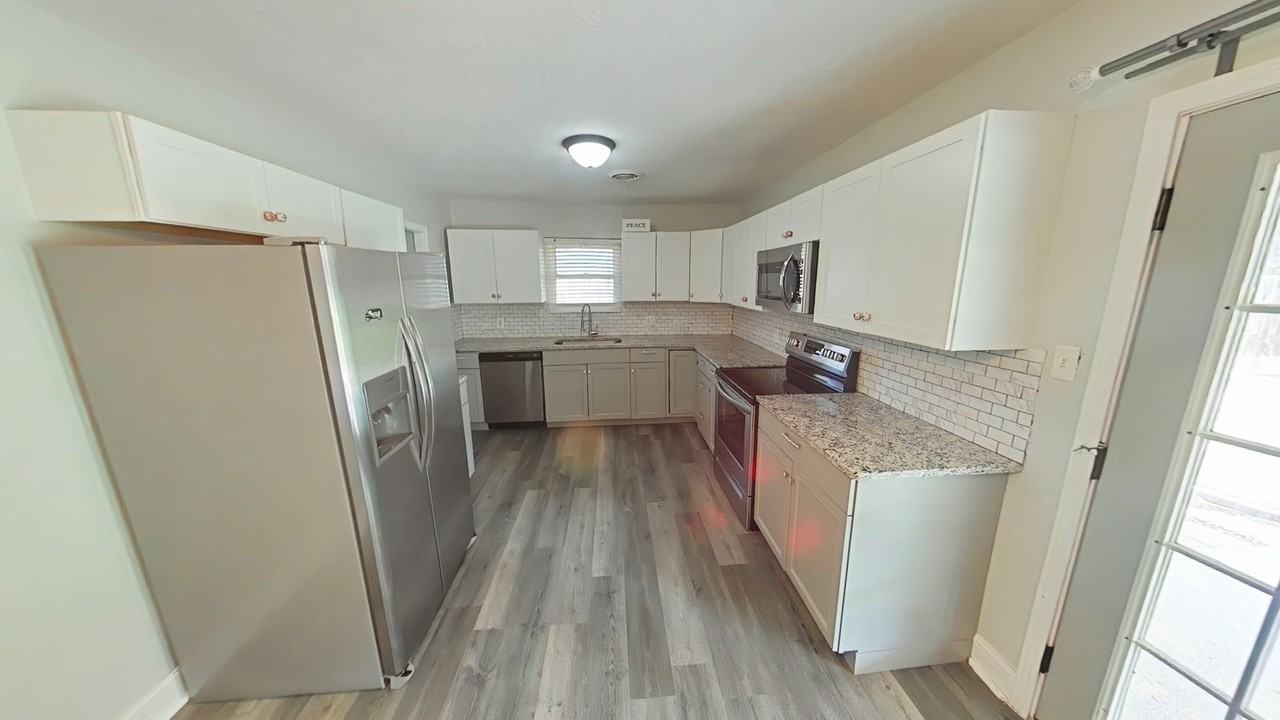 13 Nw 58th St - Photo 5 of 12