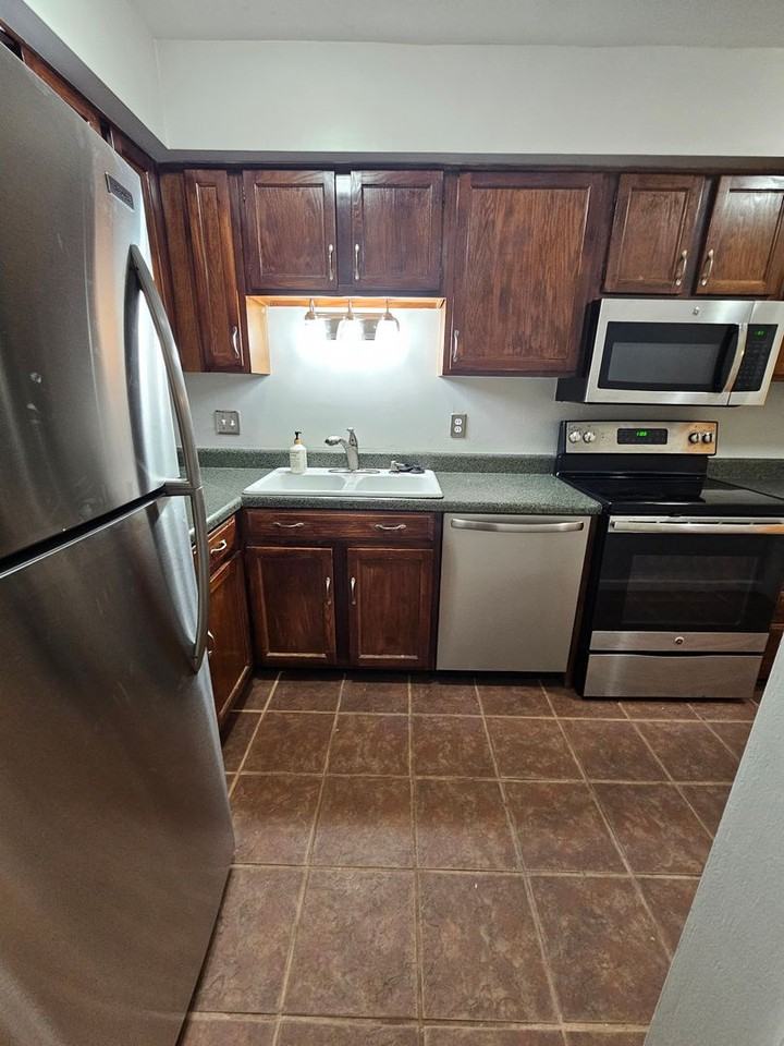 1019 Llewellyn Mews - Photo 5 of 23