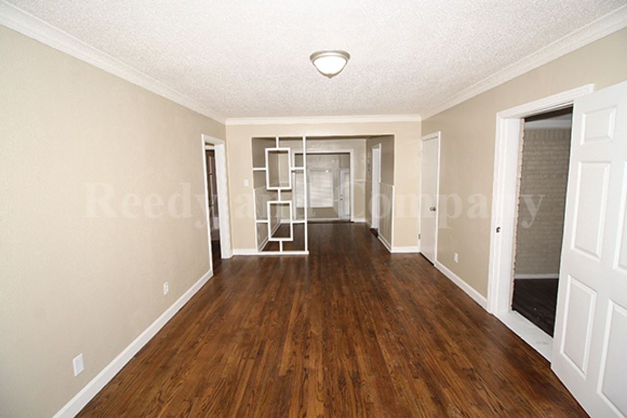 1023 Waring Rd - Photo 6 of 22