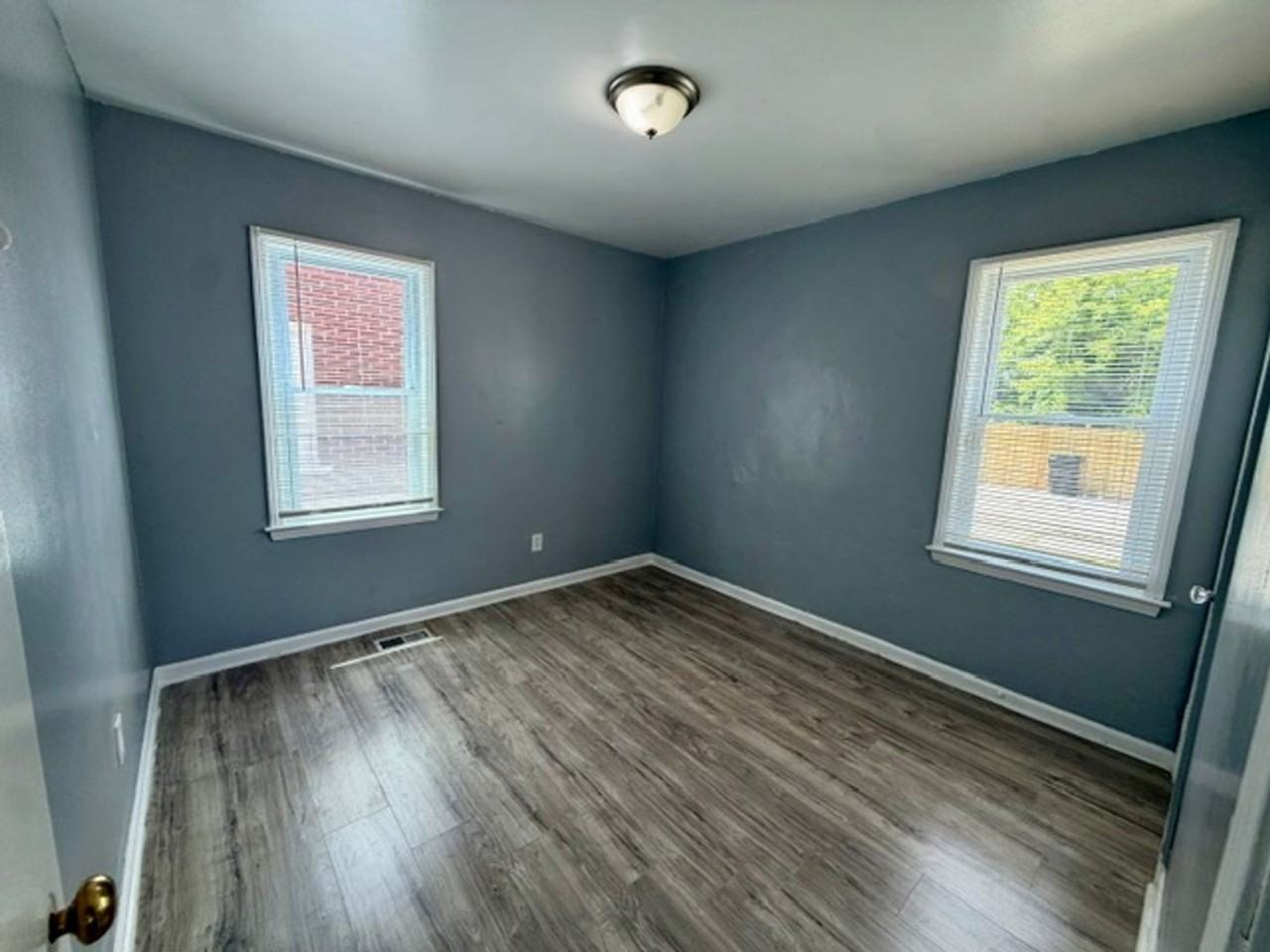 10629 Nottingham Rd - Photo 4 of 16