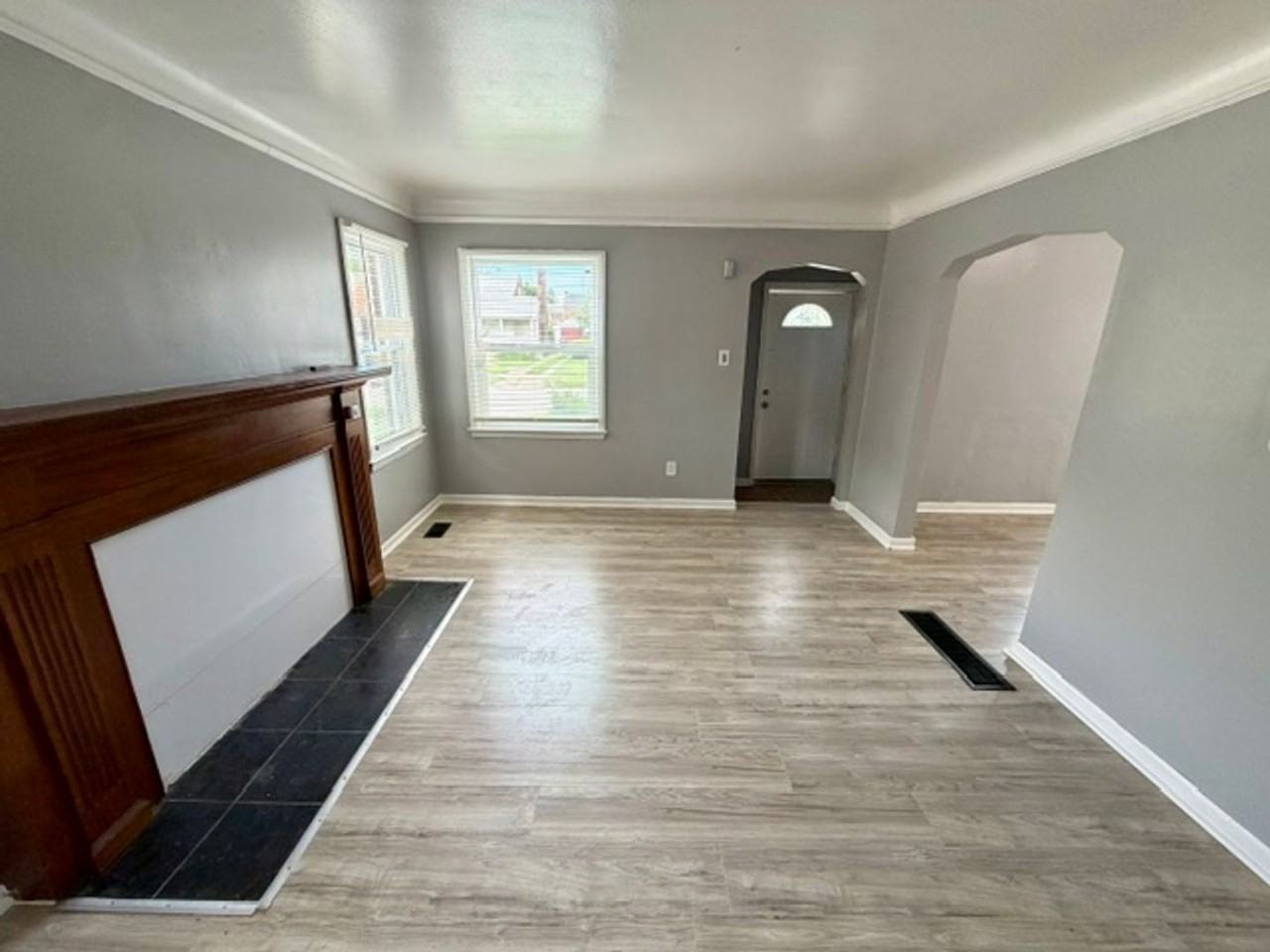 10629 Nottingham Rd - Photo 5 of 16