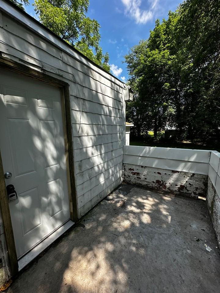 723 Shirland Ave - Photo 5 of 22