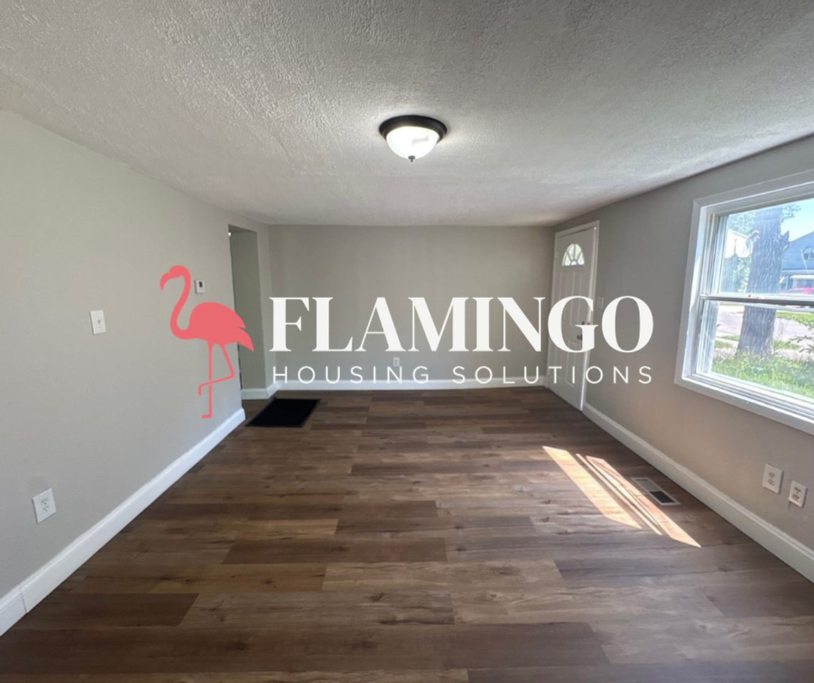 929 Stolz Ave - Photo 3 of 15