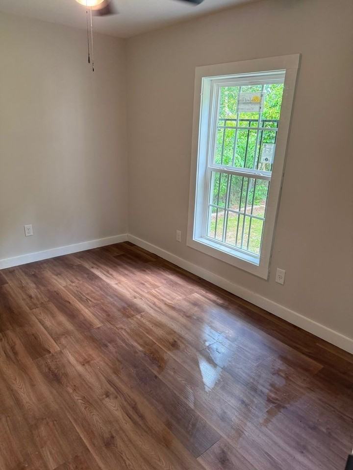1507 Hamilton St - Photo 3 of 9