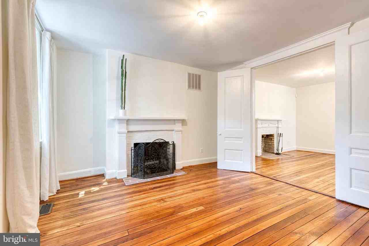 630 S Paca St - Photo 4 of 39