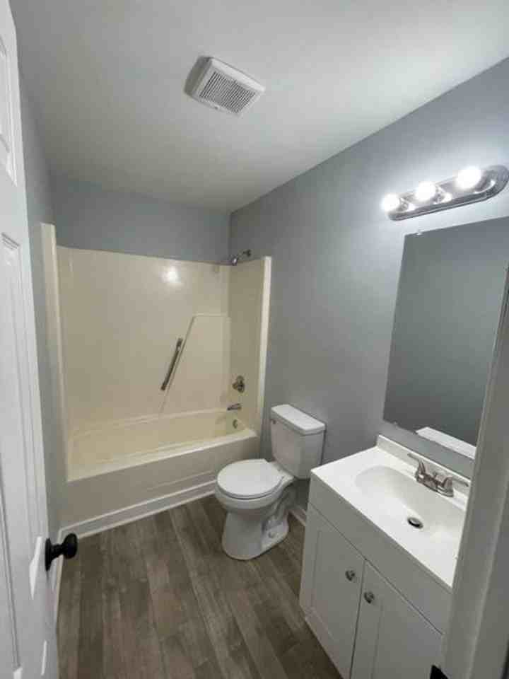 240 Hughes St #A - Photo 5 of 6