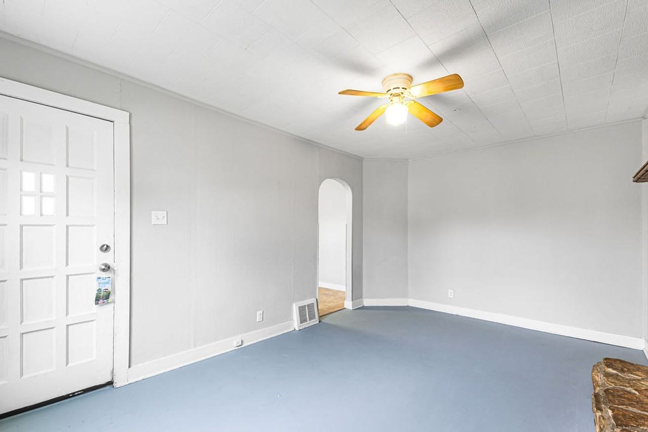 3117 Charles St - Photo 4 of 29