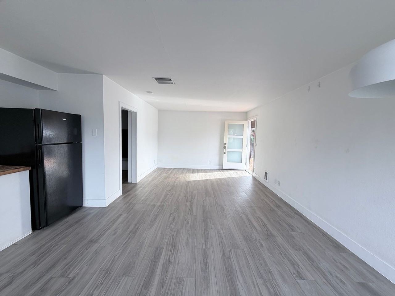 2170 Placer St - Photo 4 of 17