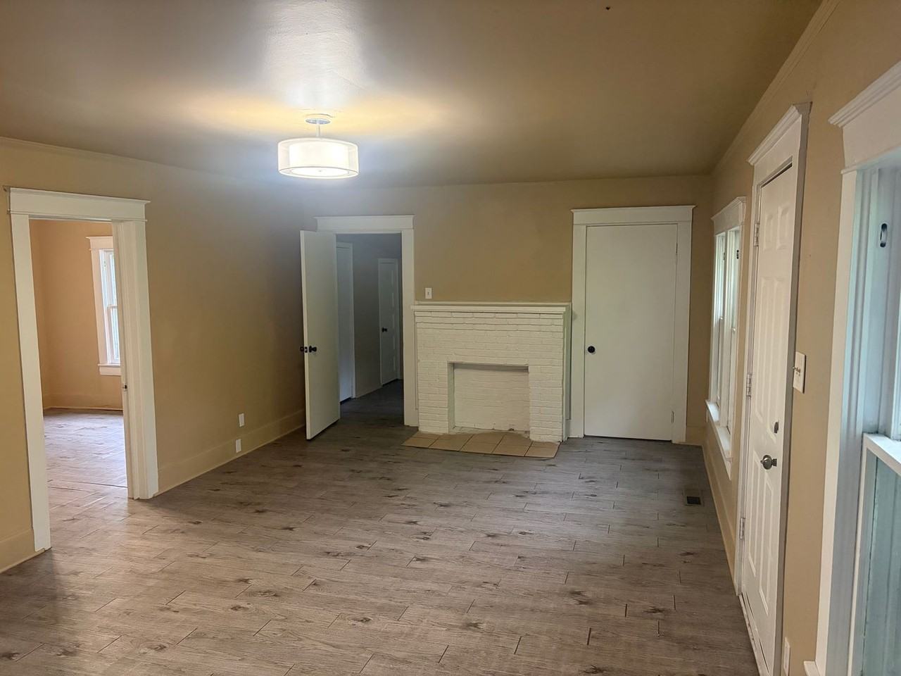 421 S 8th St - Photo 5 of 23