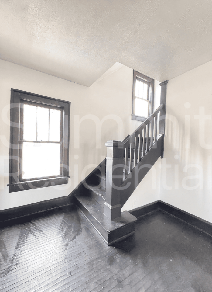 243 W 1st St - Photo 7 of 8