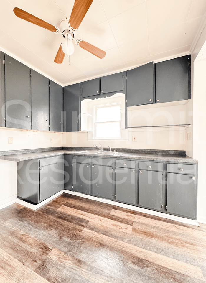 23 Martha Ave - Photo 2 of 6
