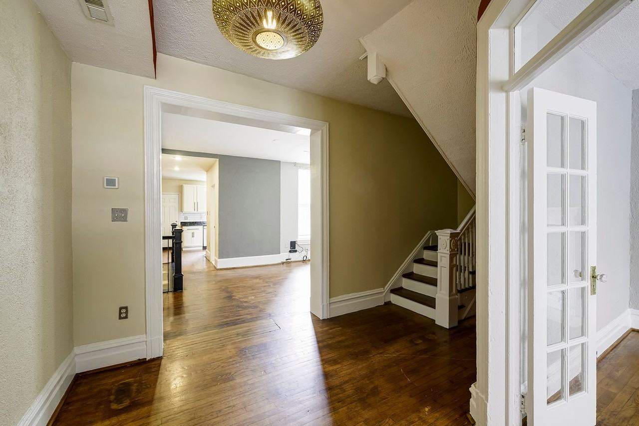 2827 11th St Nw - Photo 3 of 46