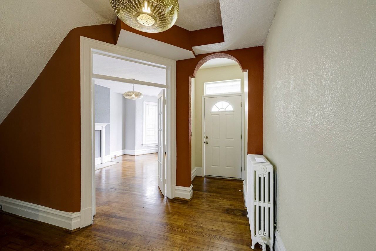 2827 11th St Nw - Photo 4 of 46