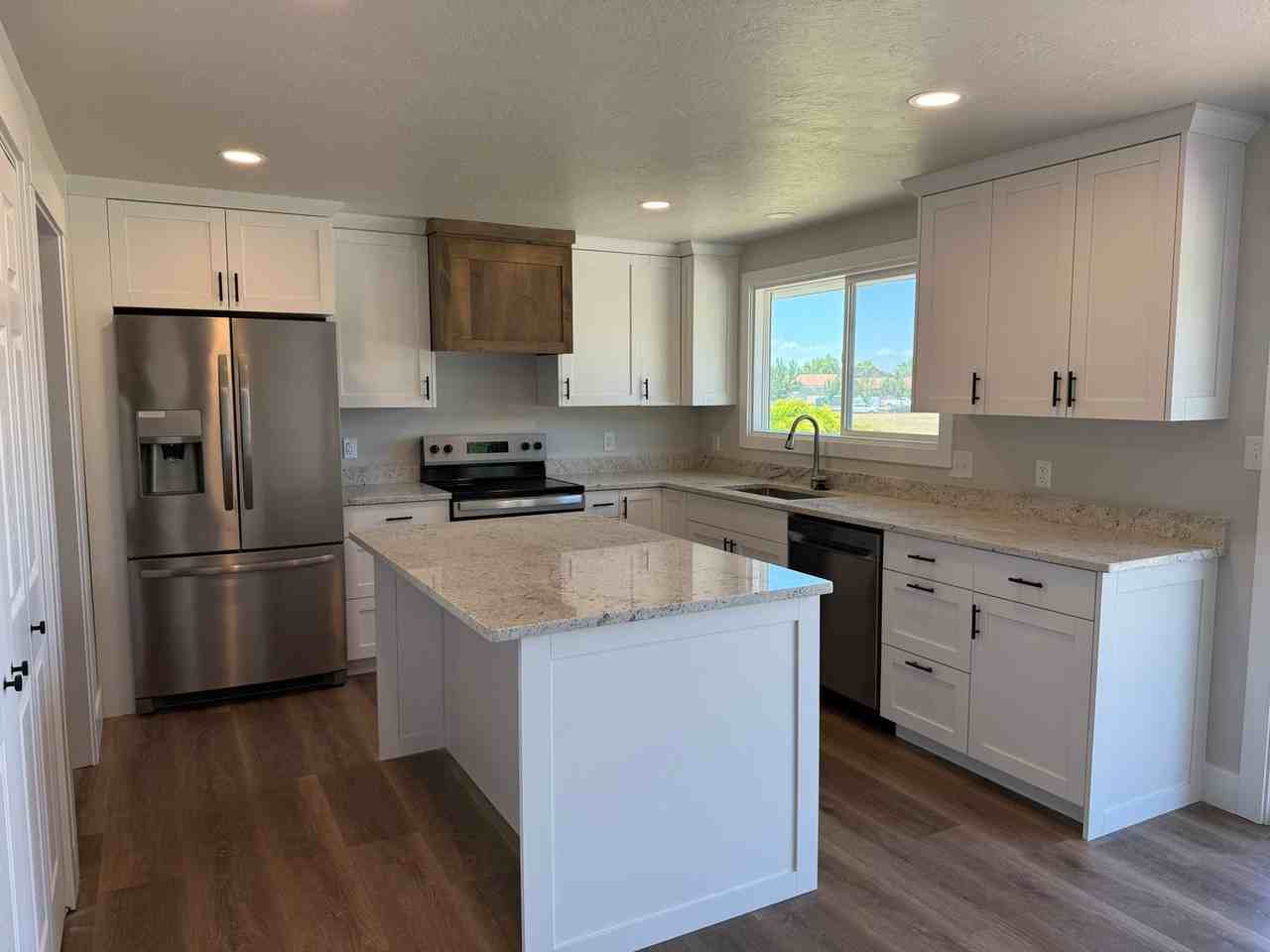 3426 West 5300 South - Photo 2 of 29