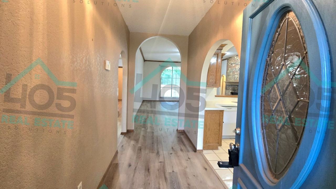 9904 Fox Fair Holw - Photo 2 of 30