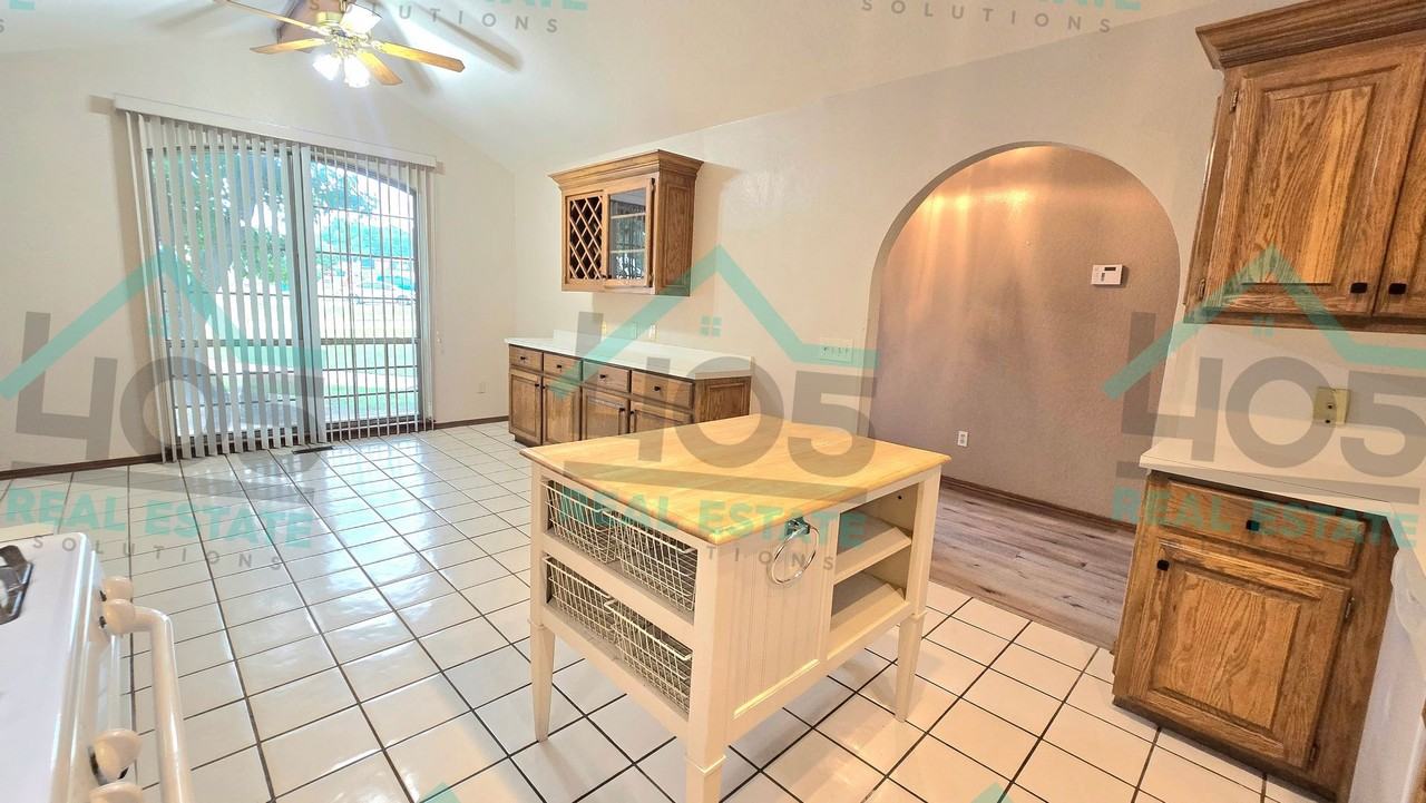 9904 Fox Fair Holw - Photo 6 of 30