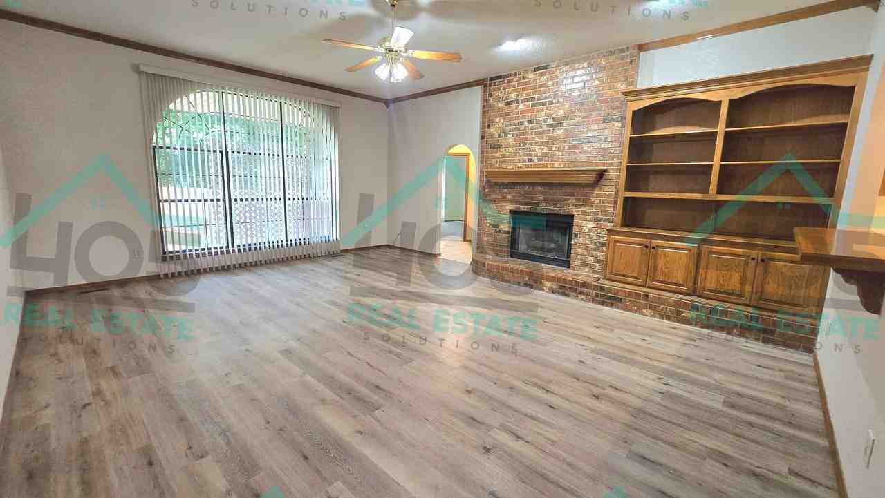 9904 Fox Fair Holw - Photo 7 of 30