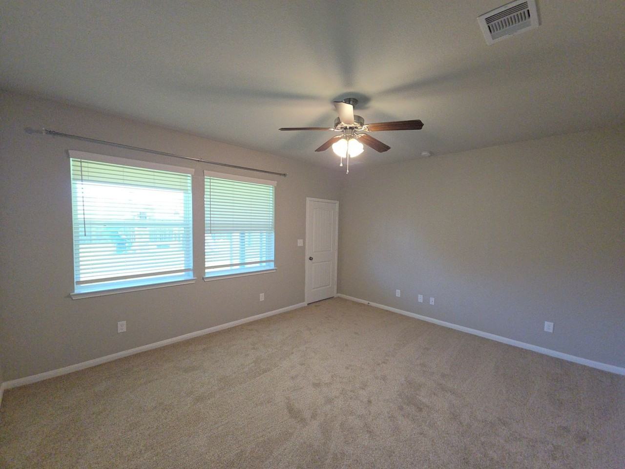 14114 Little River Dr - Photo 4 of 22