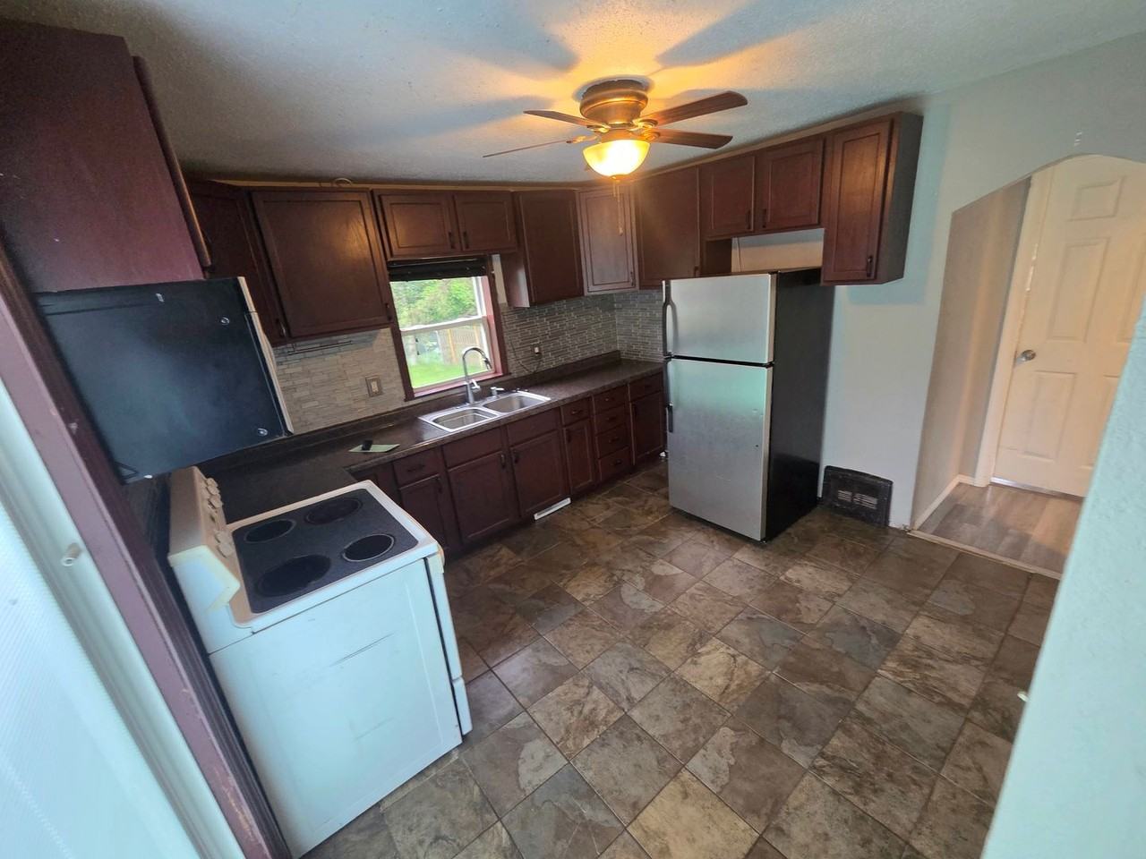 1022 Spring Lake Rd - Photo 4 of 18