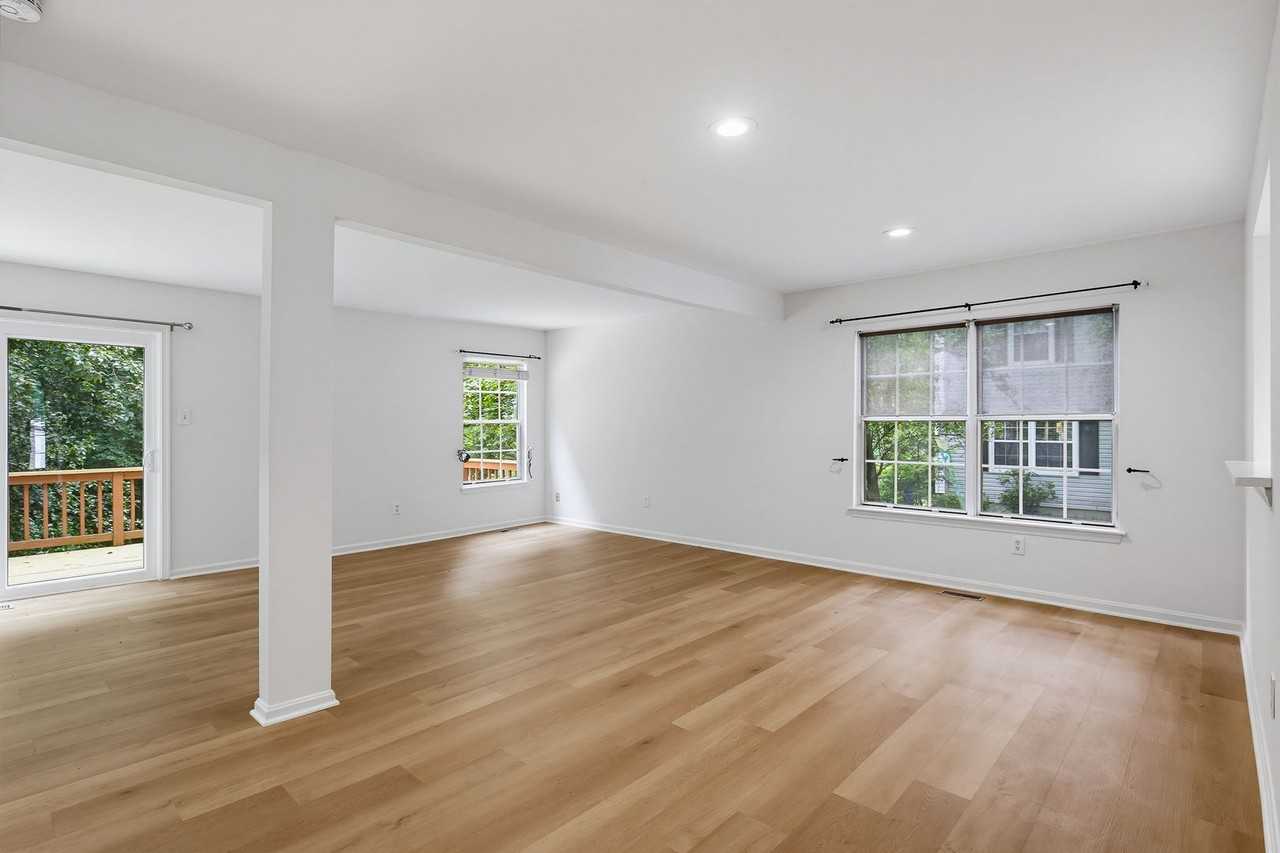 11543 Shell Flower Ln - Photo 3 of 37