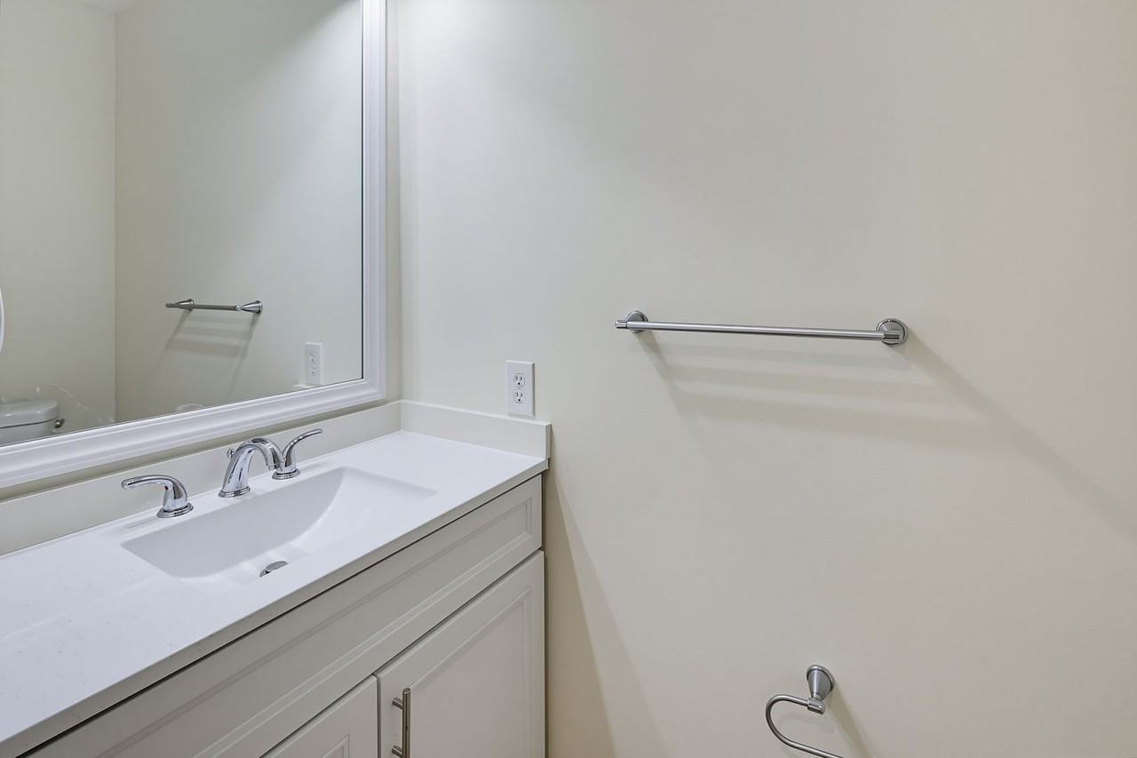 11543 Shell Flower Ln - Photo 4 of 37