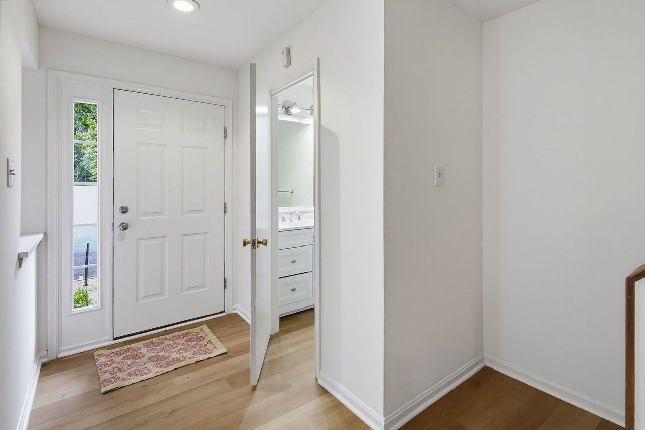 11543 Shell Flower Ln - Photo 5 of 37