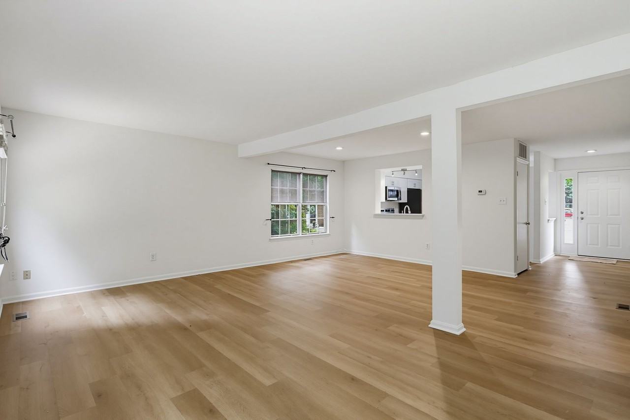 11543 Shell Flower Ln - Photo 6 of 37