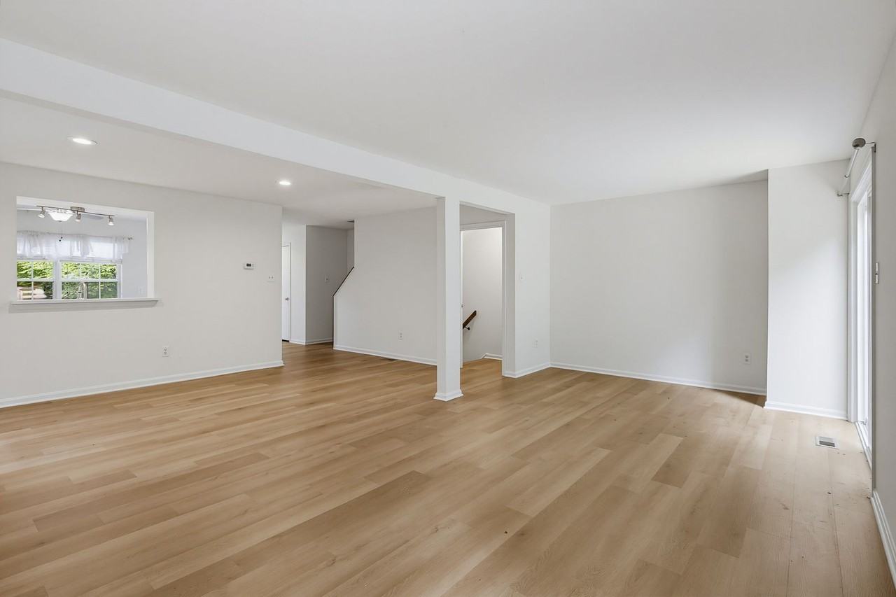 11543 Shell Flower Ln - Photo 7 of 37