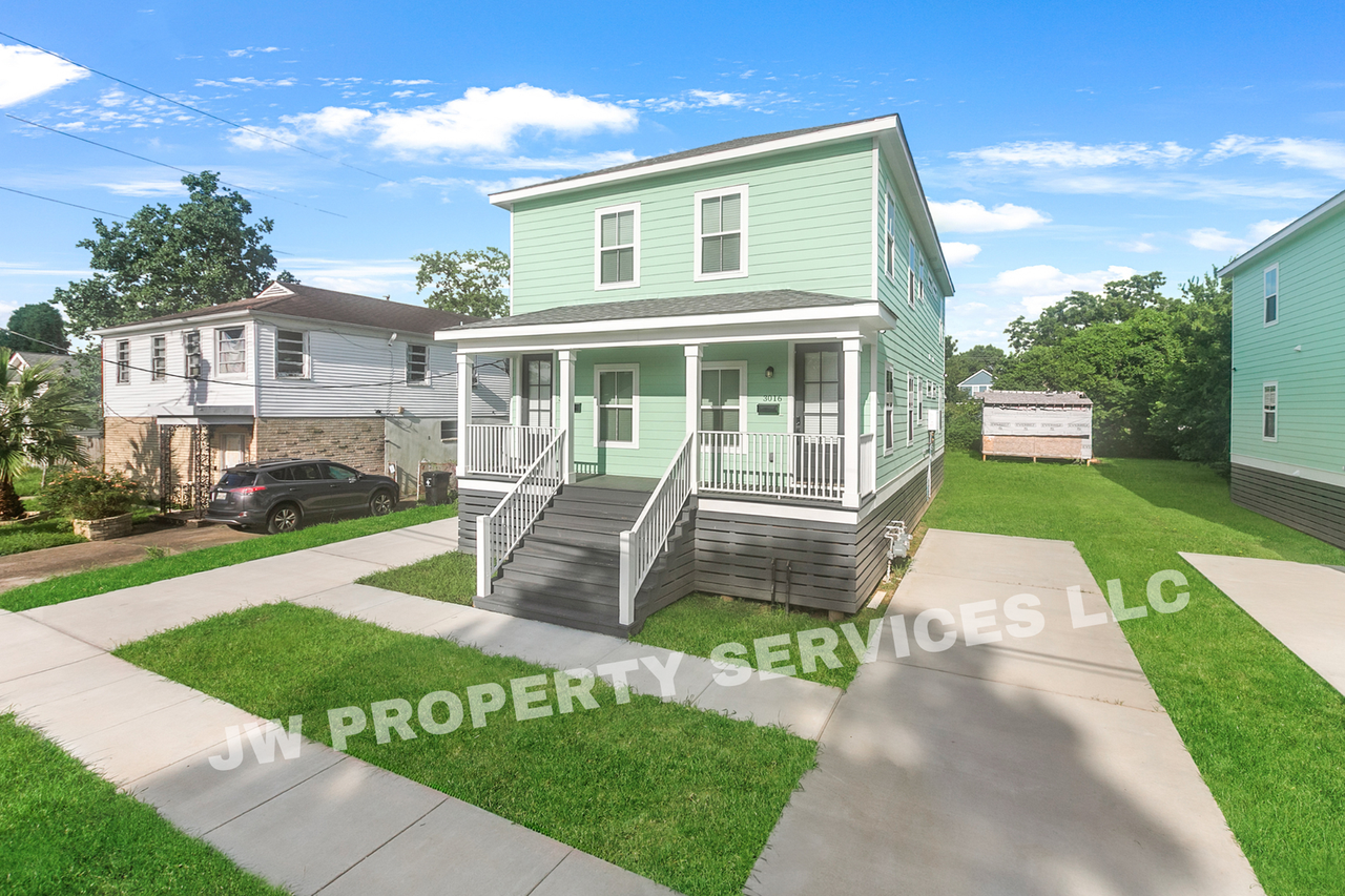 3016 Spain St - Photo 2 of 10