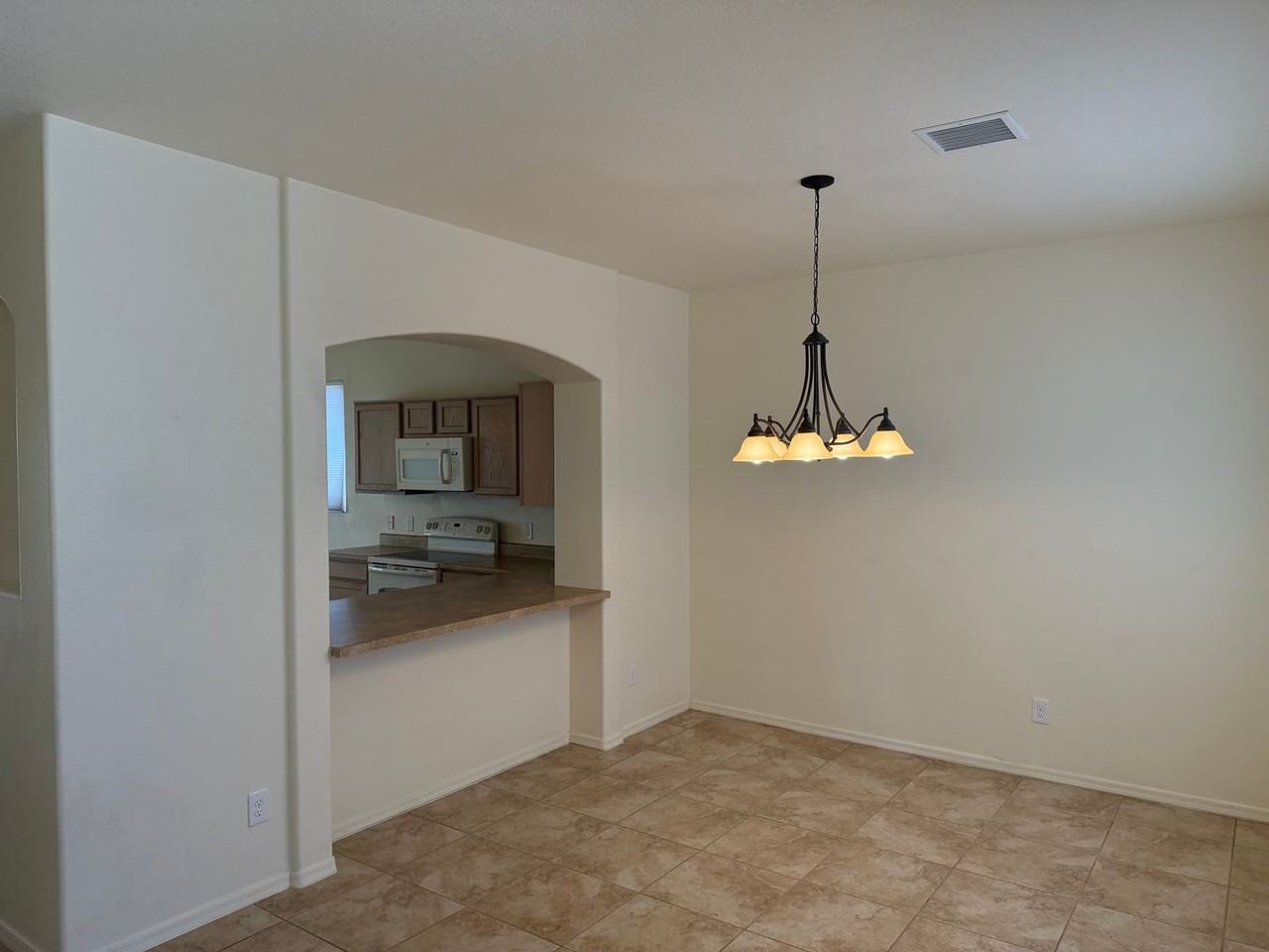 657 Tanner Dr - Photo 5 of 21