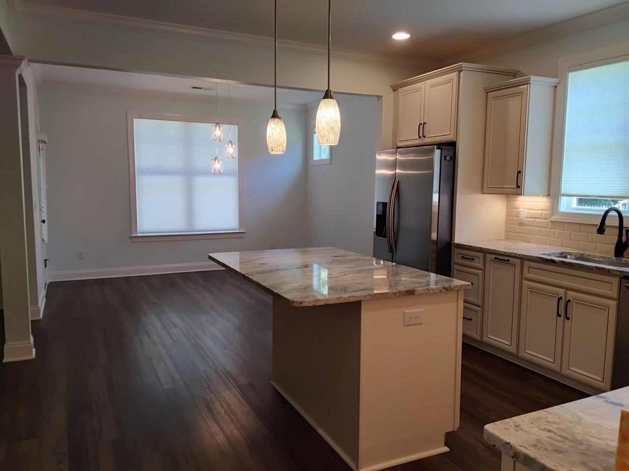 223 Taylorwood Dr - Photo 7 of 46