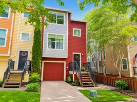 featured image of 2114 Ne Sheffield Ave