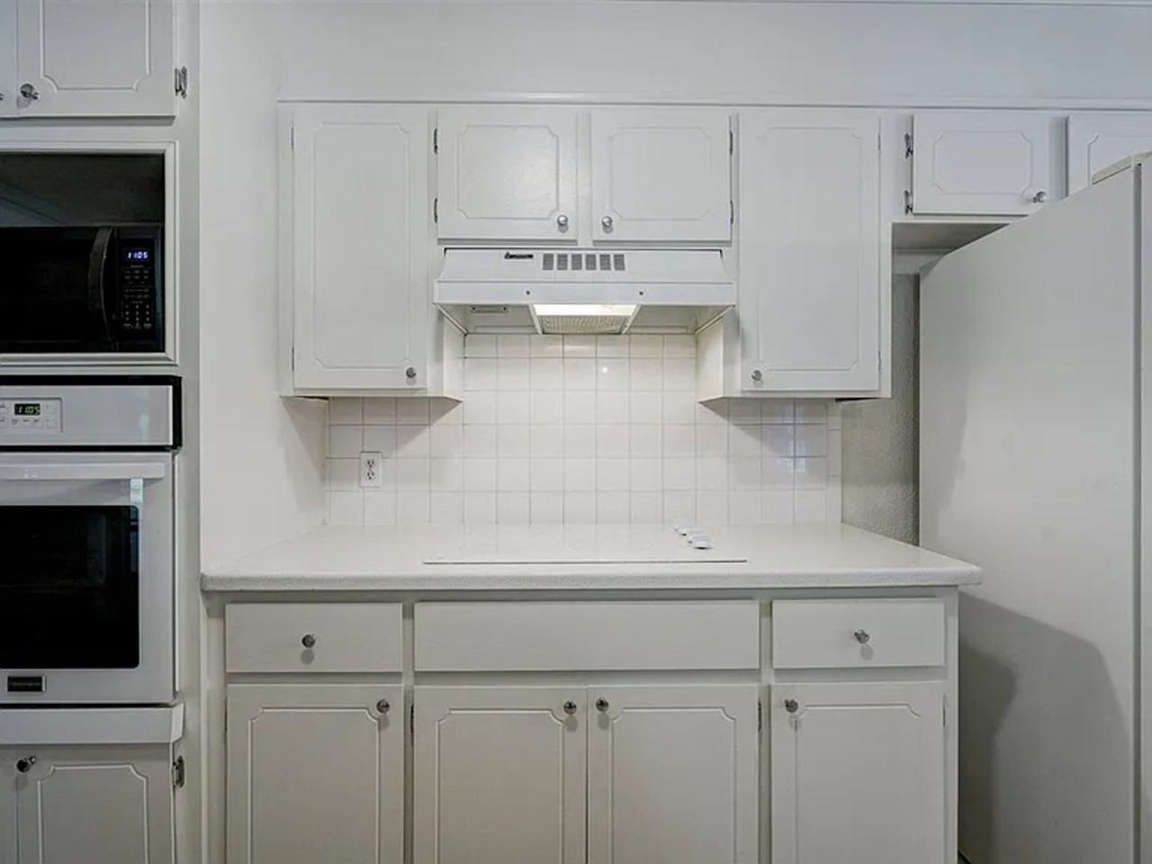 406 Shady Lane Dr - Photo 4 of 24