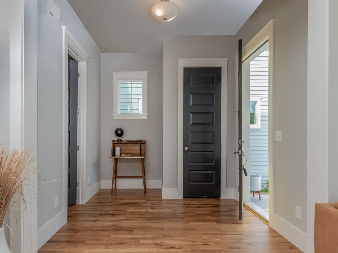 1318 Excelsior Grand Ave - Photo 3 of 45