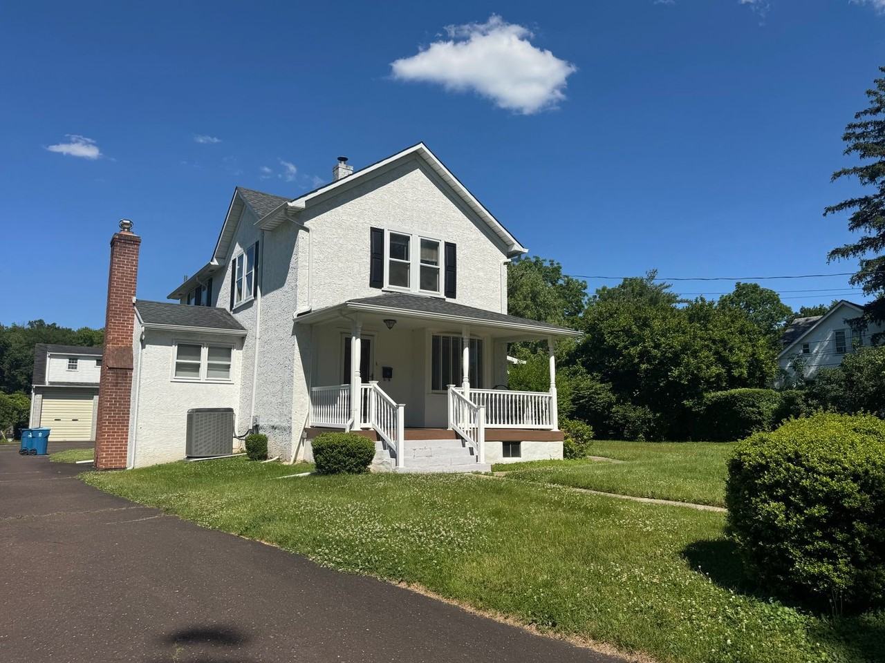 1131 Trewellyn Ave - Photo 3 of 33