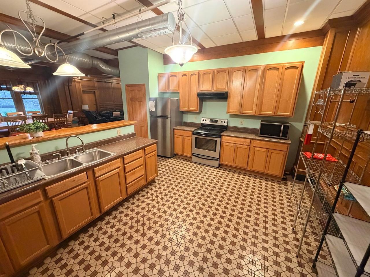 1425 5th Ave - Photo 6 of 19