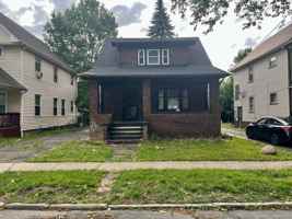featured image of 2802 E 118th St