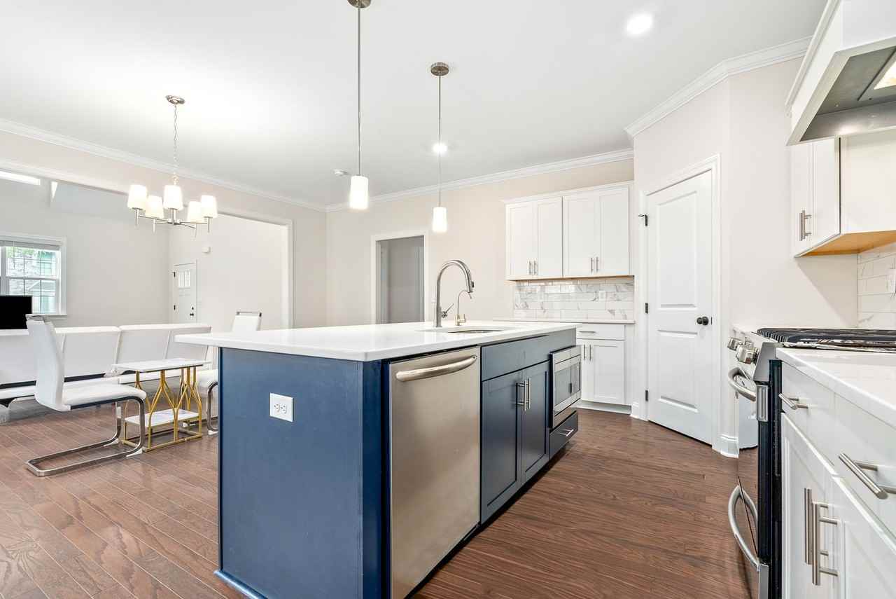 826 Clear Spring Dr - Photo 5 of 23