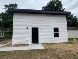 featured image of 500 W Worley St