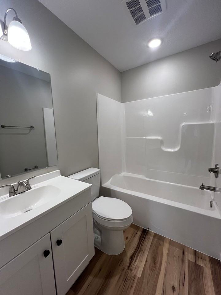 500 W Worley St - Photo 3 of 5