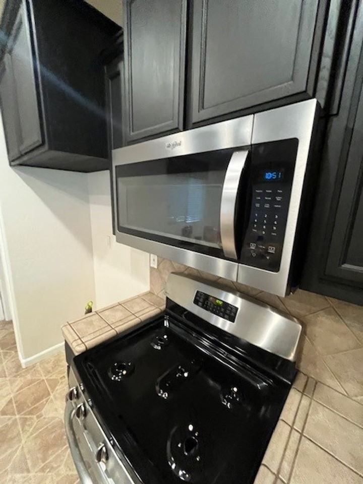 2777 Hoyt Ave - Photo 7 of 13
