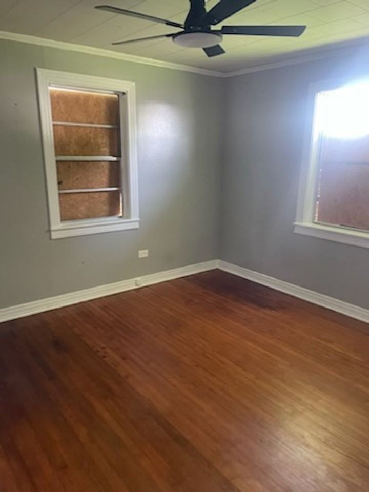 103 E Thompson St - Photo 5 of 10