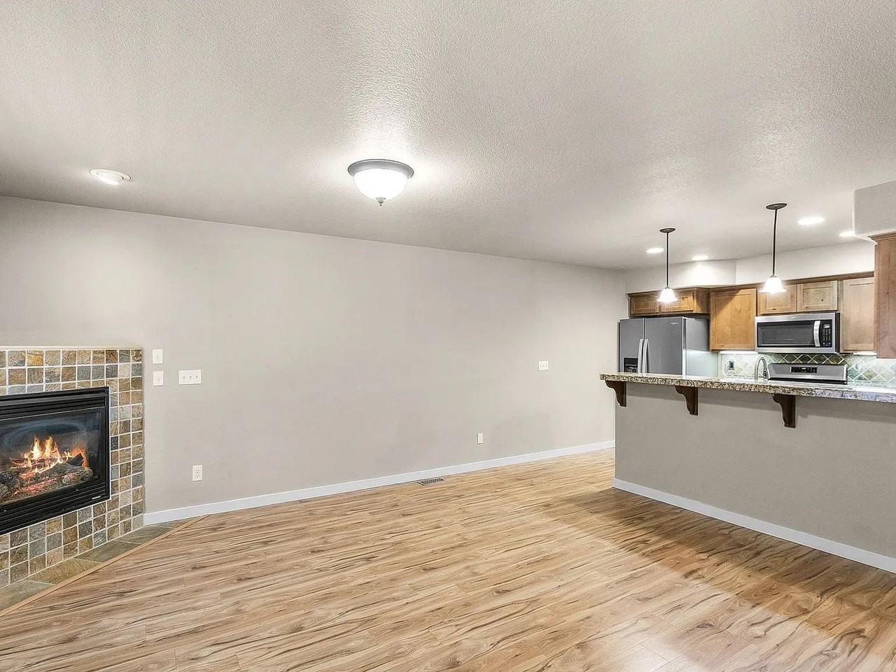 433 Nw 25th St - Photo 5 of 21